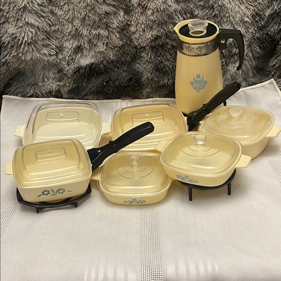 Vintage Cornflower Corning-ware Kids Cookware Set - Picture 10 of 16